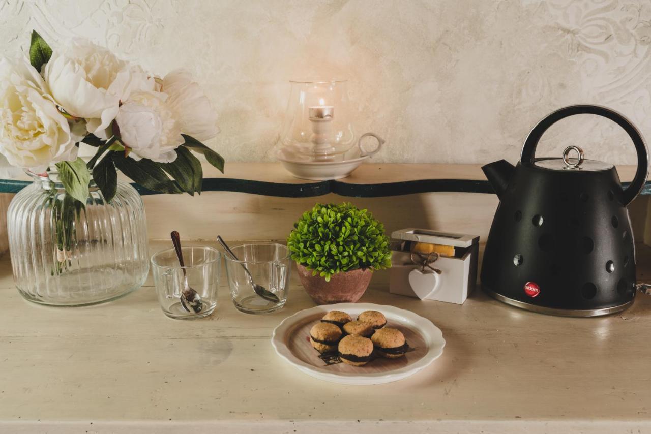 Tenuta Montezeglio Country Family House Invorio Inferiore Esterno foto
